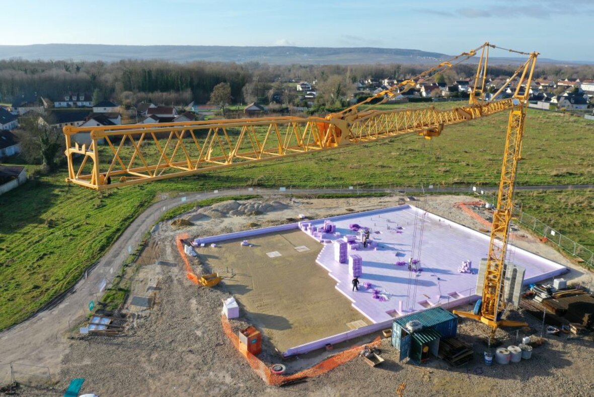 Gymnase passif de Val-de-Vesle : un chantier exemplaire avec JACKODUR® Atlas