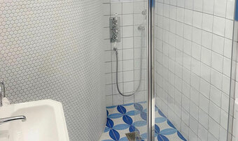 Des possibilités infinies avec JACKOBOARD® - même dans les salles de bains les plus compliquées Des possibilités infinies avec JACKOBOARD® - même dans les salles de bains les plus compliquées