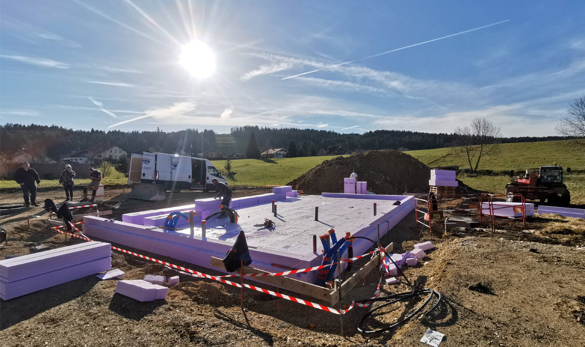 Radier thermique + murs béton préfabriqués : le duo gagnant pour une maison passive étonnante