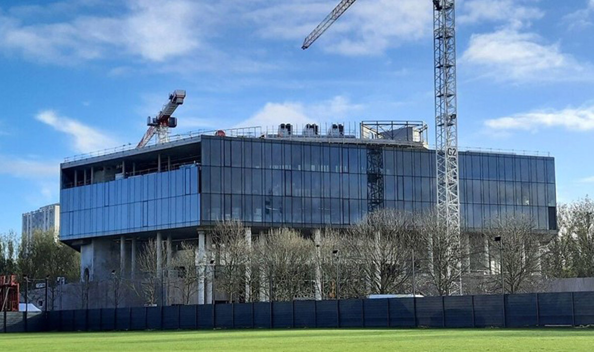 Tribunal de Lille : isolation inversée de toiture avec JACKODUR® Evo 300 et JACKODUR® KF 500 – Mise hors d’eau ultra-rapide, chantier simplifié, et protection maximale des terrasses grâce à Nord Asphalte