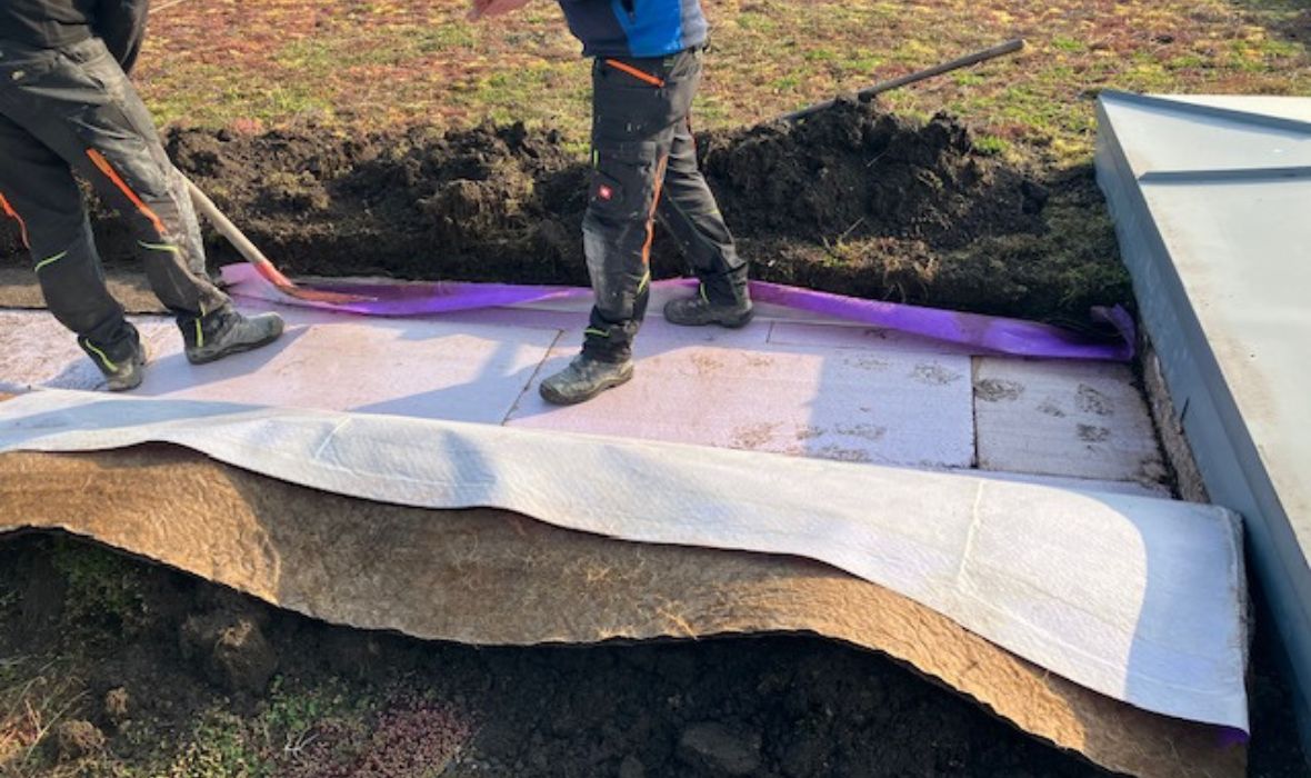 Essai longue durée en toiture inversée végétalisée